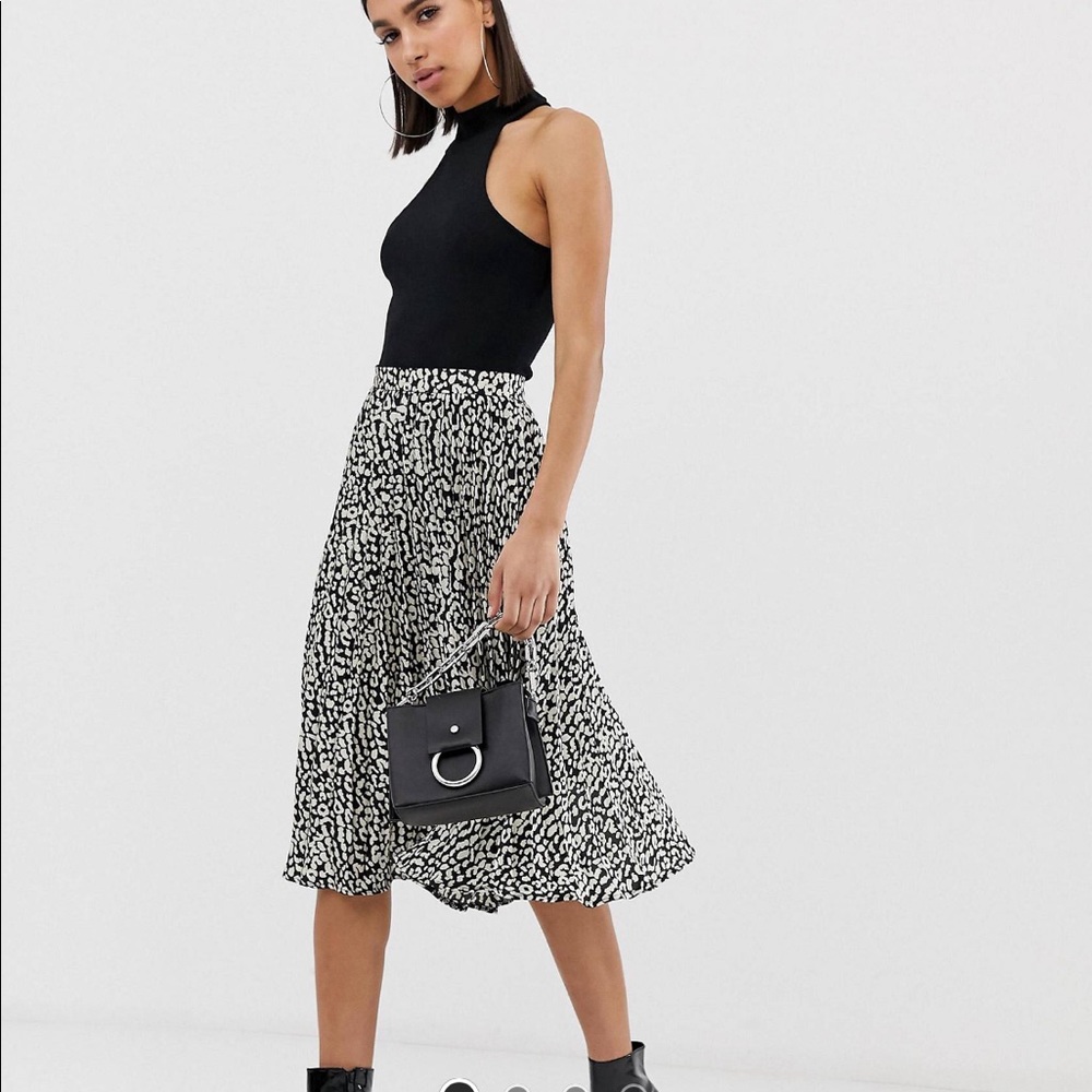 Leopard midi skirt